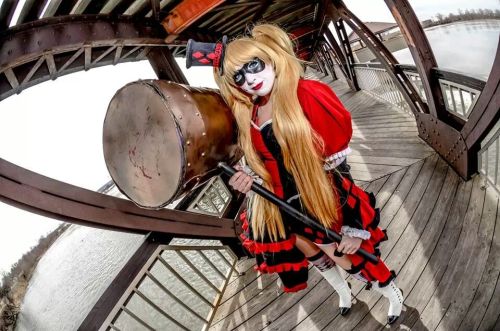 mikanicolecosplay:  Steampunk Harley Quinn made and modeled by me www.facebook.com/mikanicolecosplay Photo by www.facebook.com/norobotsphotography 