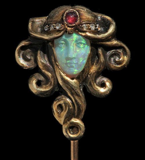 elyssediamond:Lucas von CranachSymbolist Stick Pin Gold Opal Ruby DiamondH: 8.2 cm (3.23 in)  W: 1.8