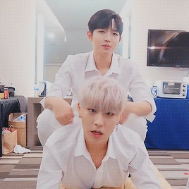 parkwoojin:jaehwan giving woojin a “massage”