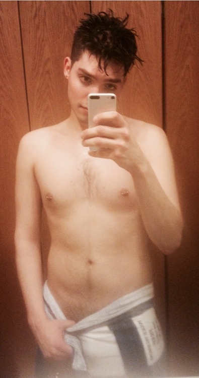 true-with-drew:  Post workout/shower Topless Tuesday. 