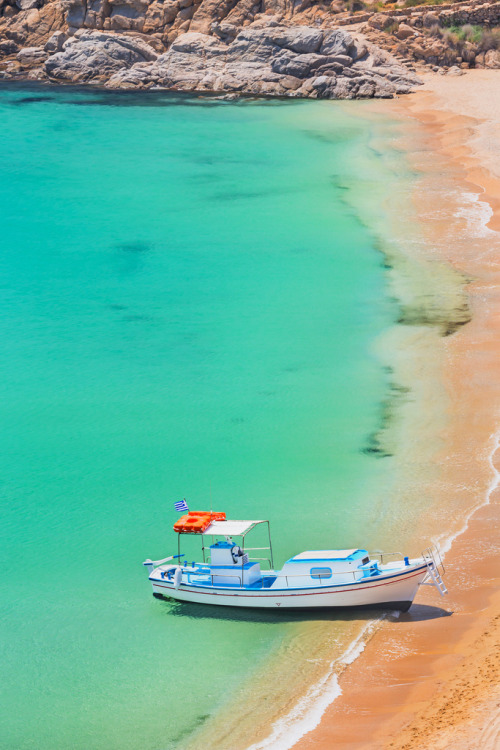 This is my Greece | Boat at Super Paradise beach on Mykonos island, Cyclades