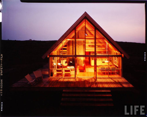 Legendary designer Jens Risom & his beautiful home on Block Island.