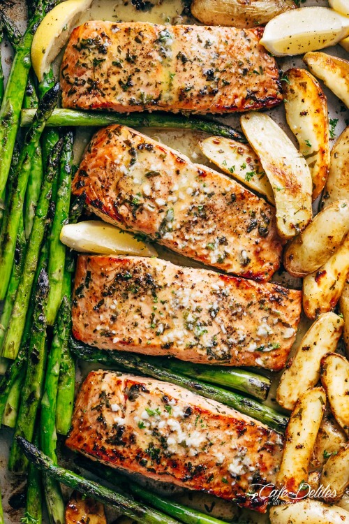 foodffs:Garlic Butter Baked SalmonReally nice recipes. Every hour.Show me what you cooked!