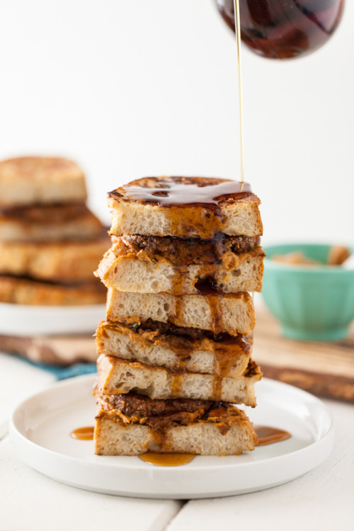 alloftheveganfood:  Vegan Sausage Round Up Simple Italian Sausages Vegan Sausage Hot Dog with Slaw & Beetroot Chutney Homemade Sundried Tomato & Pine Nut Seitan Sausages with Soft Polenta & Pan Roasted Tomato Sauce Sausage Rolls with a Trio