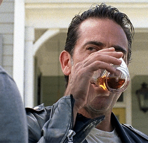 JEFFREY DEAN MORGAN As Negan SmithThe Walking Dead: Season 7, Episode 8 - Hearts Still Beating