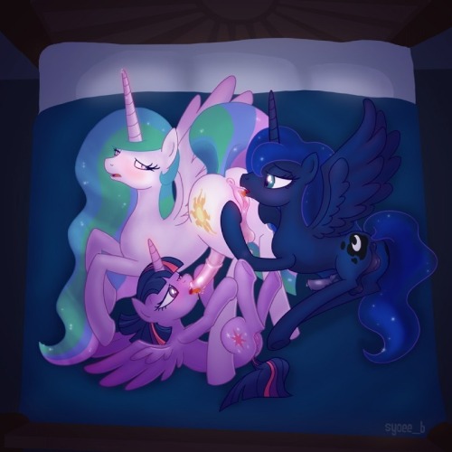 hasbro-official-clop-blog:  Futa Luna by request. Dont forget to request your kinks -Holliday 