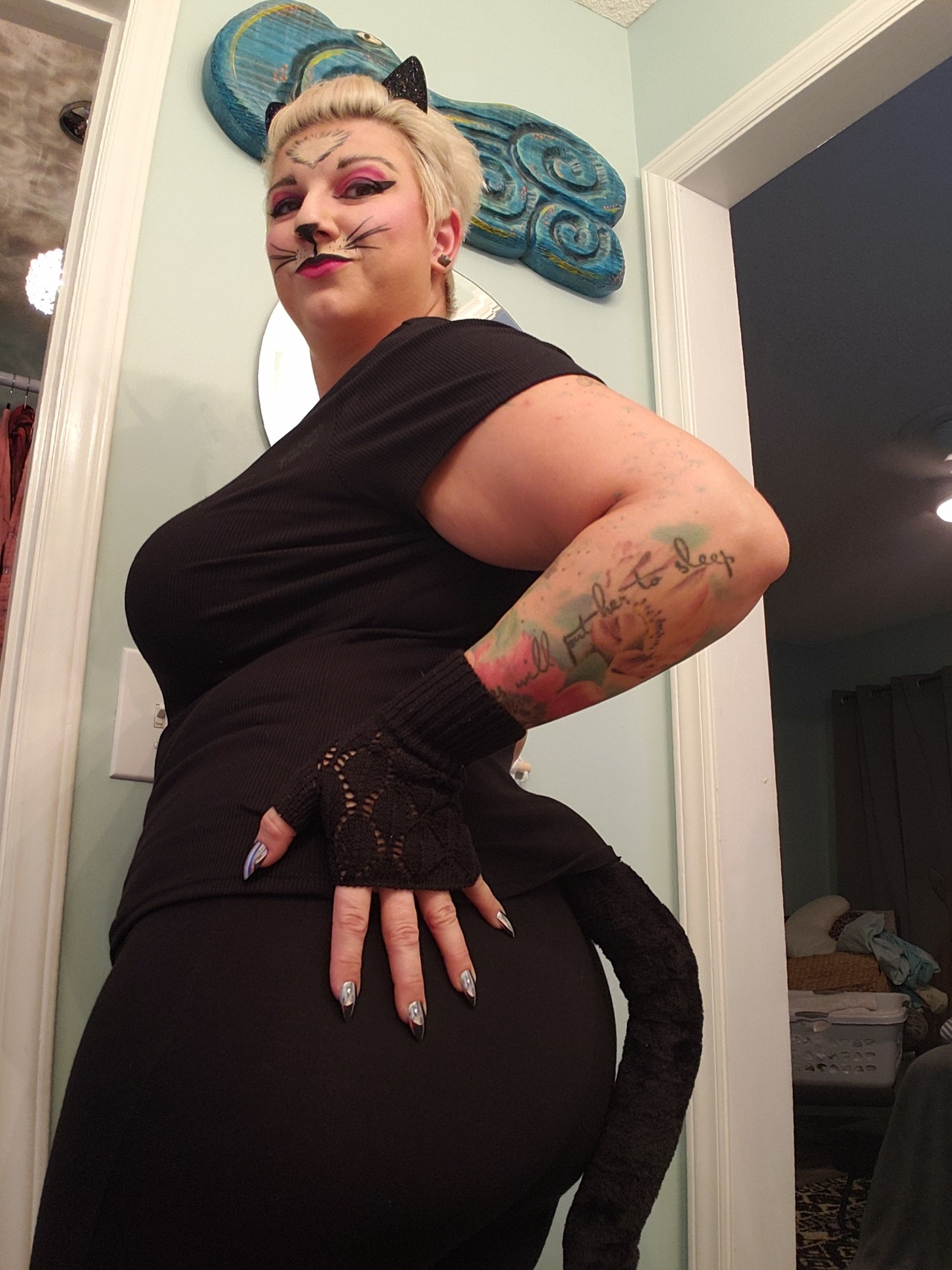 kittyfancyblog:  Happy Halloween! 