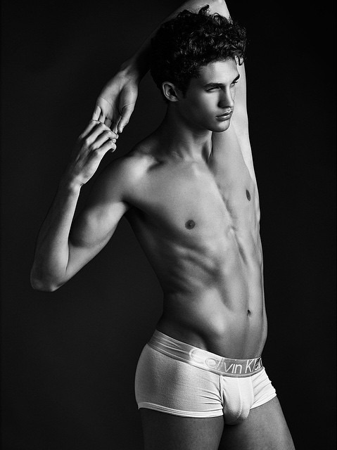 moritz-erotic-pictures:  Francisco Henriques   