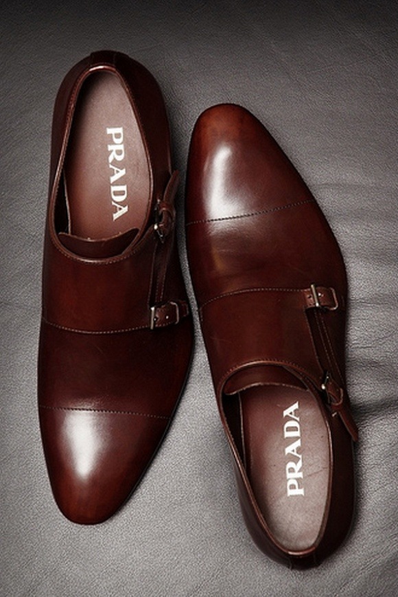 the-suit-men:   Follow The-Suit-Men  for more menswear tips.  Like the page on Facebook!