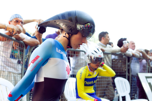 womenscycling: Denise Ramsden and Supaksorn Nuntana, waiting to start by 伟业 wei yuet One of the high