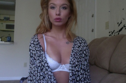 ms-behave:  My make up today ugh💞