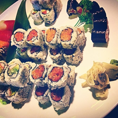 Lunch. All you can eat. I ate too much. @chriscolon #lunch #lunchspecial #sushi #seafood #noms #tuna