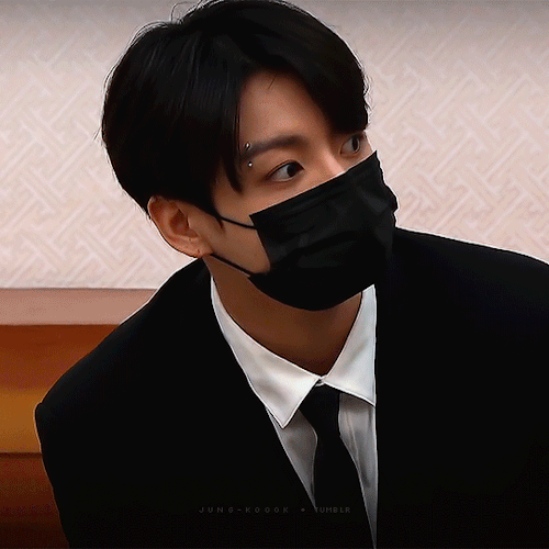 Jungkook With President Of South Korea