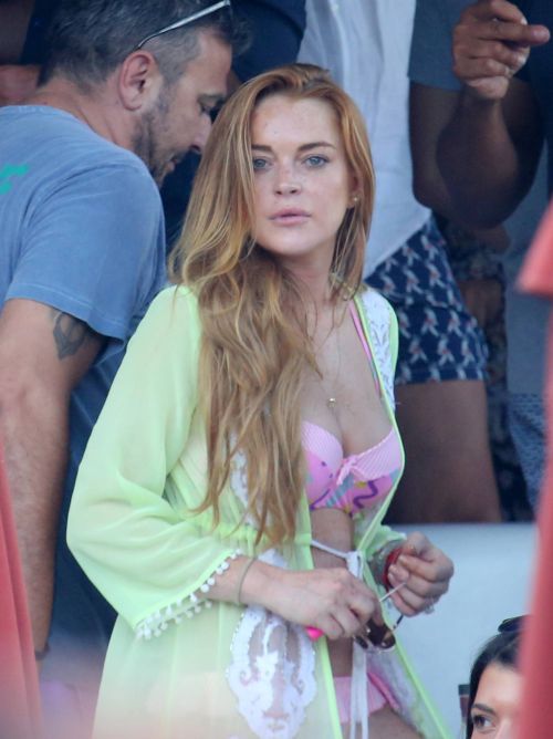 mafialohan-deactivated20160629:Lindsay Lohan in Mykonos, Greece (July 19)