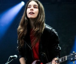 haim-brasil:  Danielle no Primavera Sound