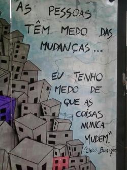 "Quero mais é que se foda".