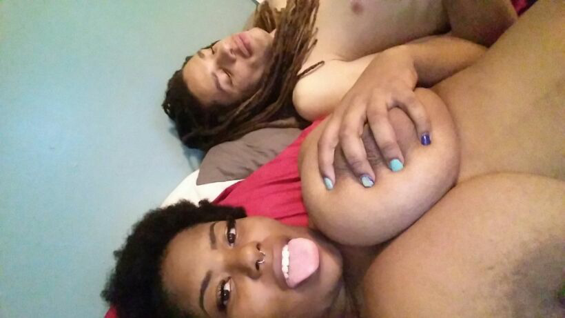 plotprincessss:  Always got my money maker out  Lmaoo no