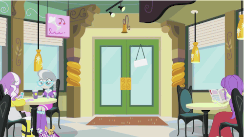 strezapony:  Vinyl Scratch is back! 