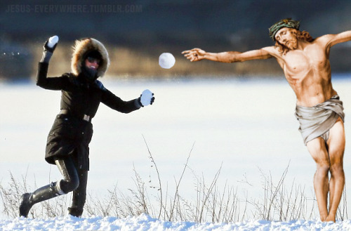 Jesus In A Snowball Fight