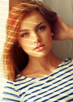 paulg10:  Redhead model with bright eyes     via Reblog for iPad