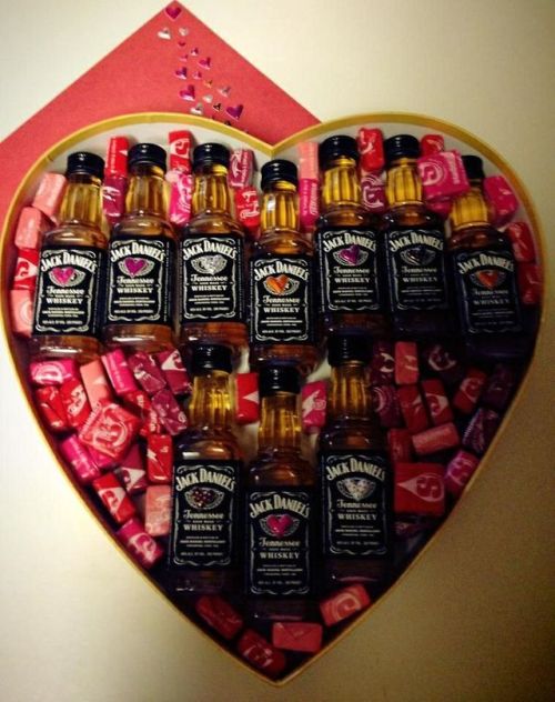 curvyandlovely: This would  be a wonderful valentine.