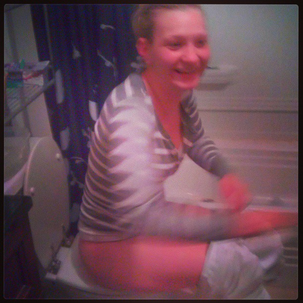 dimitrivegas:  Pooping girls stinking up the bathroom on the toilet