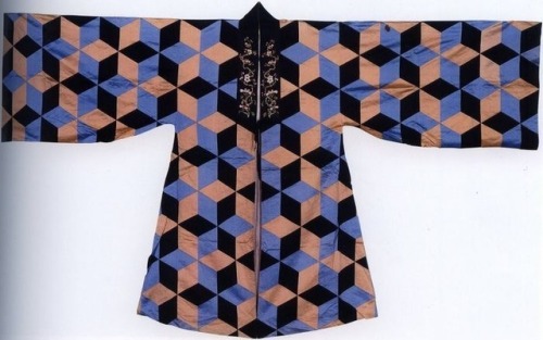 orientallyyours: Theatrical silk patchwork robes with embroidery dating from the Qing dynasty, known