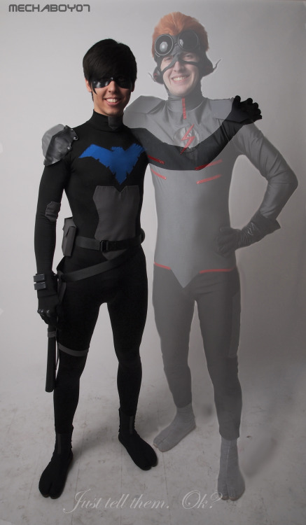 mechaboy07: Today I realized that I have photoshop killed my friend off twice…in the same cos