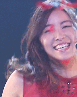 akb48love:  Jurina ❤ Akai Pin Heel to Professor