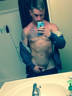 texasfratboy:  nice college jock selfie!