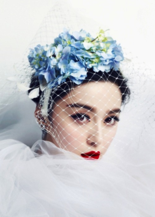 theclotheshorse:
“ Fan Bingbing is a Chinese actress and while I haven’t seen any of her films yet I’m a fan of her name and amazing style. I feel like the fact that she is an actress comes through in the theatrical outfits she wears—when she attends...