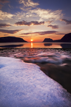 dranilj1:  porcvpine:  MOODS OF NORWAY by ~~~johnny~~~ http://flic.kr/p/82Ns5w   MOODS OF NORWAY