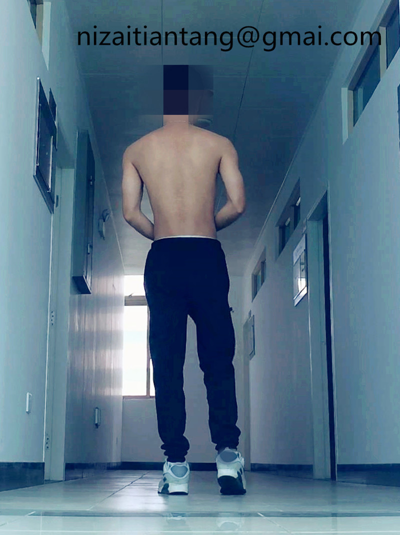 hushpissflasher:    Only some pics. if u wanna watch the video ，send Gmail with