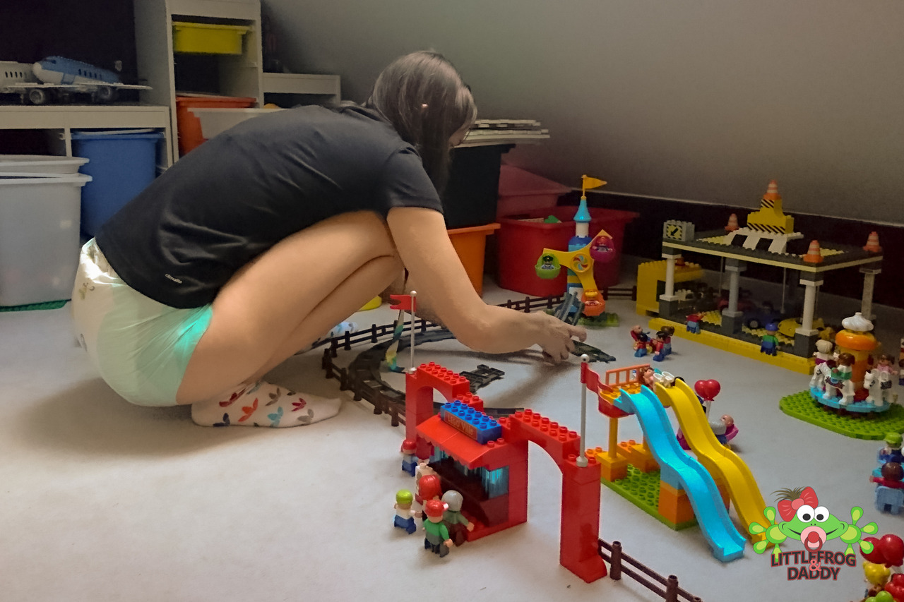 littlefroganddaddy:  Lego Day I played with my lego all day … if you are wondering