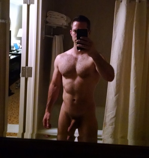 Porn photo straightdudesexting:  Straight hairy hunk