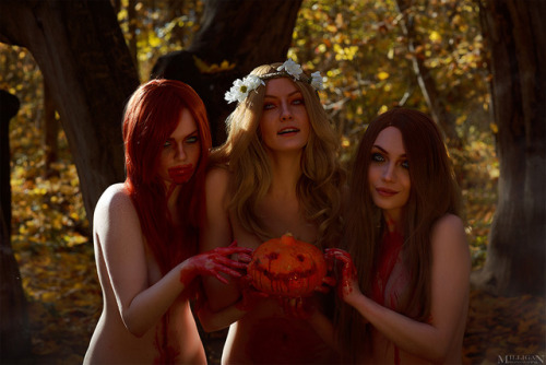 milligan-vick:   The Witcher 3 -  The Ladies of the Woods   🎃  We treat every boy and girl equally! There’s no trick in it… Come, little one, celebrate this special night with us…🎃🍁🍁🍁     Irene as WeavessStacy as BrewessAnnna as