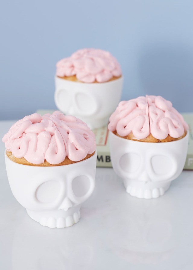 princessdorkface:  if hannibal ever makes cupcakes and doesn’t use these cuties
