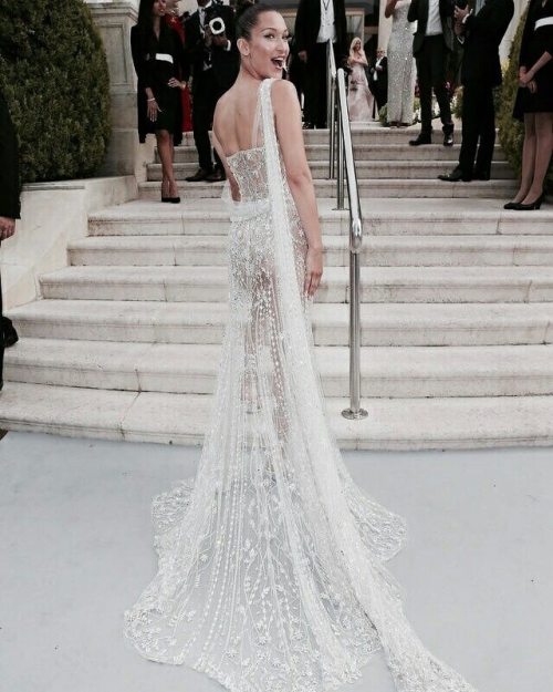 @bellahadid in @ralphandrusso Couture - 2017 amfAR Gala Cannes. #bellahadid #fashion #model #cannes2