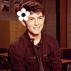j2asndh:  alwaystherobin:  flowerboys (ﾉ◕ヮ◕)ﾉ*:･ﾟ✿   I can’t stand