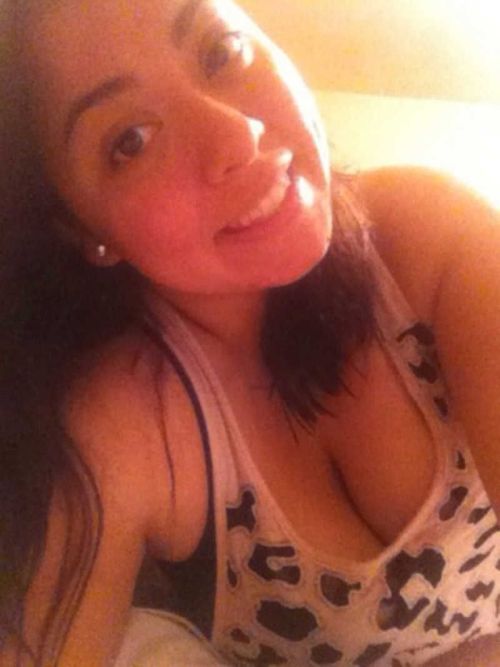 Hottie: Alisa (Chula Vista, CA) 10 nude pictures: is.gd/z4QWz6  Submission from Markus N.