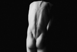 gbenard:  Nude, a Body of Dance, photographed by Gonzalo BénardFacebook / Twitter / 2HeadS 