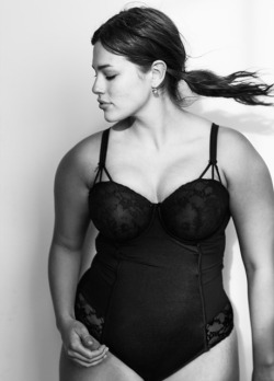 hourglassandclass:Beautiful shot of Ashley Graham in Vogue’s editorial on larger cup sizes.  Check out my blog for more body positivity and curves :)