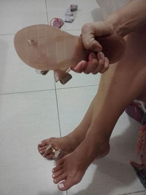 Minha Melissa nova&hellip;linda Boa para esquentar a bunda de meninos (as) desobedientes.