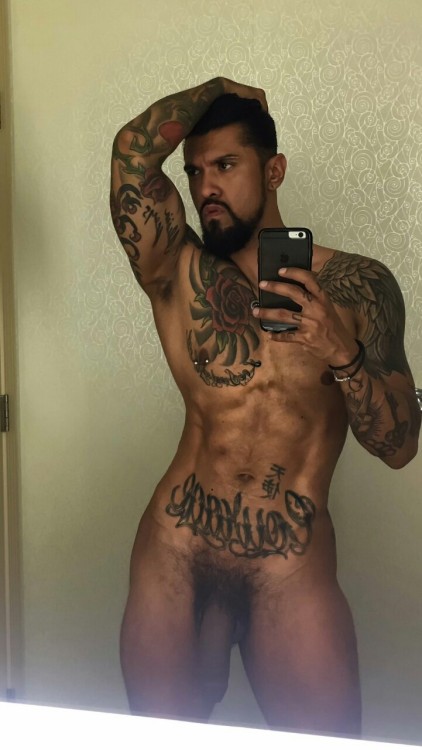 THE JUICY LATIN COCKS