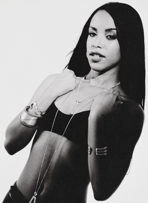 vintage-soleil:Aaliyah in Vibe Magazine, adult photos