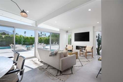 $955,500/3 br/1400 sq ftPalm Springs, CAbuilt in 1959