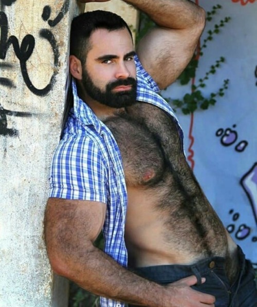 Tattooed, Furry F*ckers and selfies