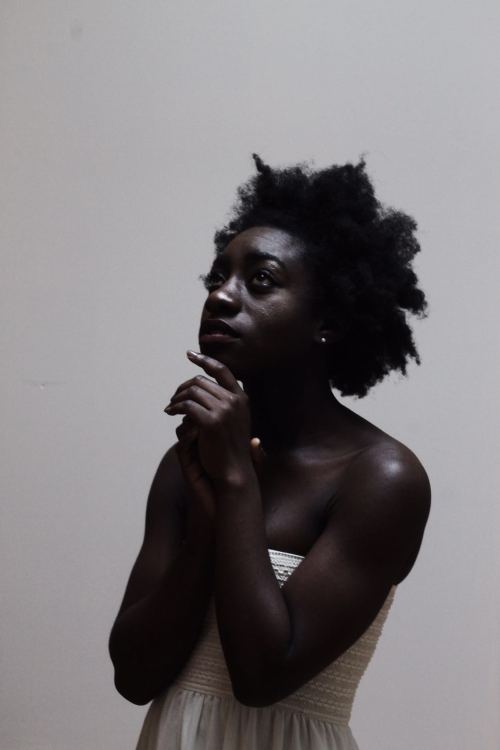 rock-my-boatey: il-caffe-nero-di-lunedi: Photography by: @rock-my-boatey Dark skin season