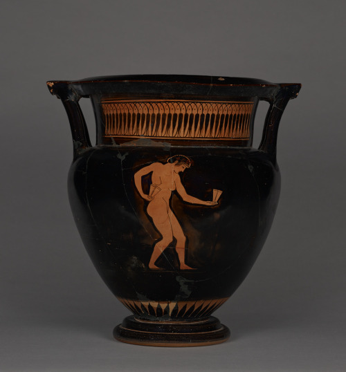 theancientwayoflife:~Attic Red-Figure Column Krater.Artist/Maker: Myson (Greek (Attic), active 500 -