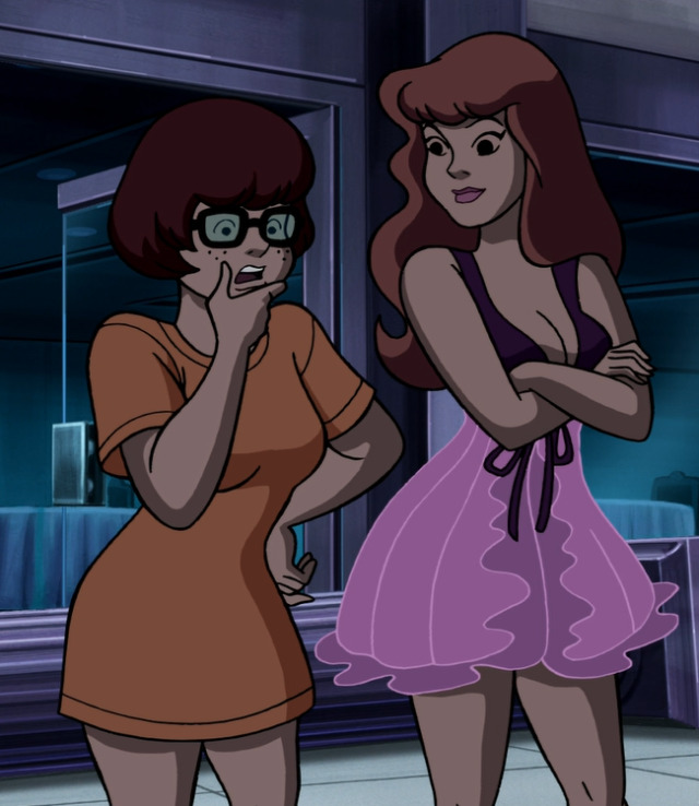 Scooby Doo - Stage Fright #scooby doo#velma dinkley#daphne blake#stage fright#modern movies#pajamas#multi#q #IM POSTING THIS EXACT FRAME TO PROVE A POINT  #THAT EDIT WAS MADE BY A CREEP STOP POSTING IT.
